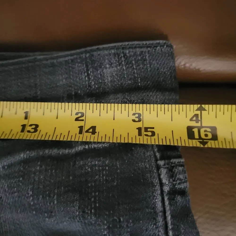 Rock & Republic‎ Women's Jeans Size 31R&R Logo on back with embroidered pockets